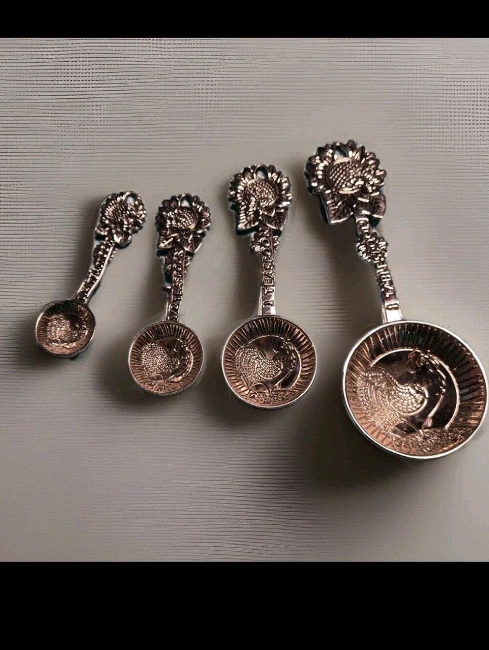Decorative Ganz Metal Rooster Sunflower Nesting Measuring Spoons - Set of 4